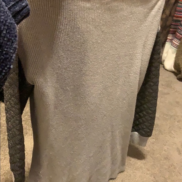 Sweater - Picture 5 of 6